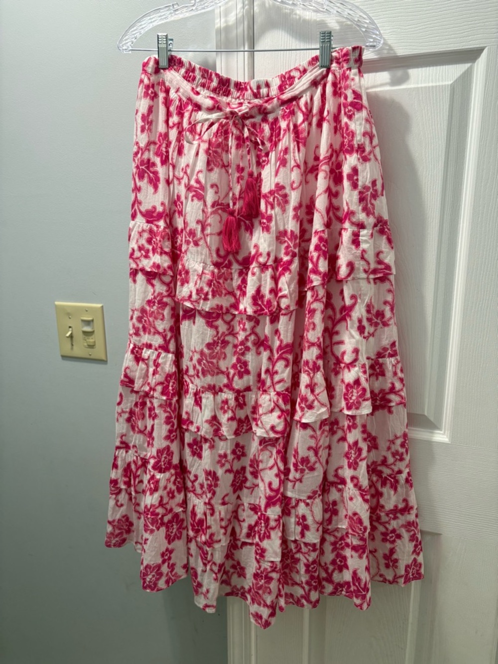 Ro’s Garden Floral Tiered Maxi Skirt In Pink and White Size Large